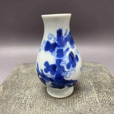 古玩陶瓷青花瓶真品鑒賞圖