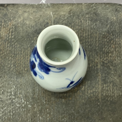 古玩陶瓷青花瓶真品鑒賞圖
