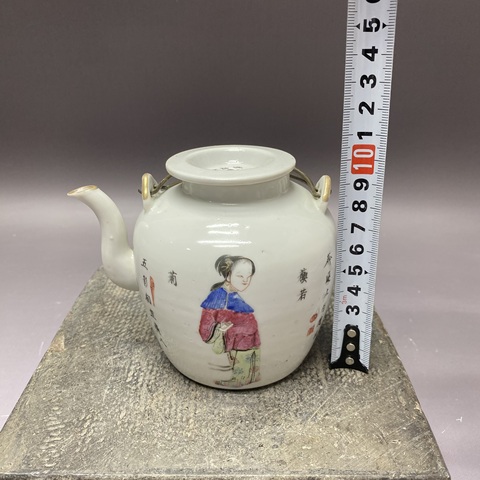 古玩陶瓷無雙譜粉彩提梁壺真品鑒賞圖