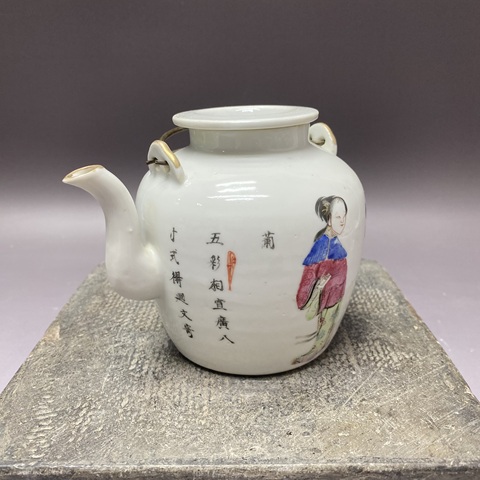 古玩陶瓷無雙譜粉彩提梁壺真品鑒賞圖