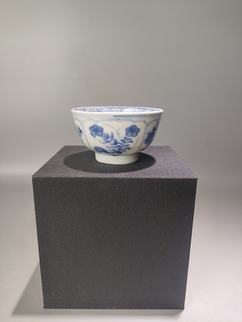 古玩陶瓷青花杯真品鑒賞圖