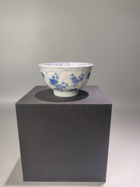 古玩陶瓷青花杯真品鑒賞圖