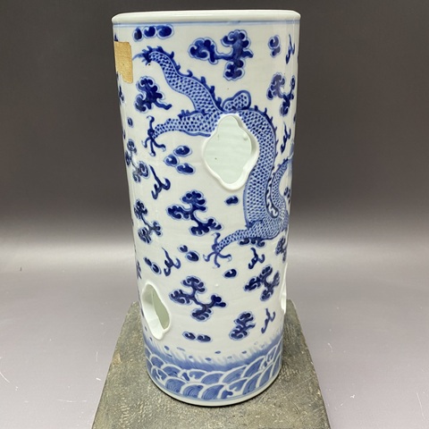 古玩陶瓷龍紋青花帽筒真品鑒賞圖