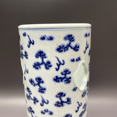 古玩陶瓷龍紋青花帽筒真品鑒賞圖