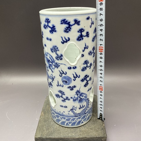 古玩陶瓷龍紋青花帽筒真品鑒賞圖