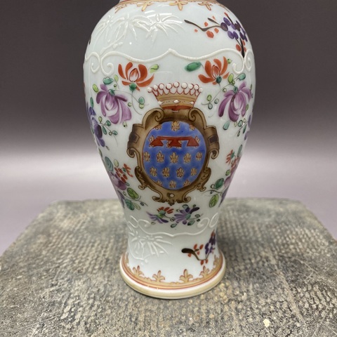古玩陶瓷花卉紋撇口瓶真品鑒賞圖