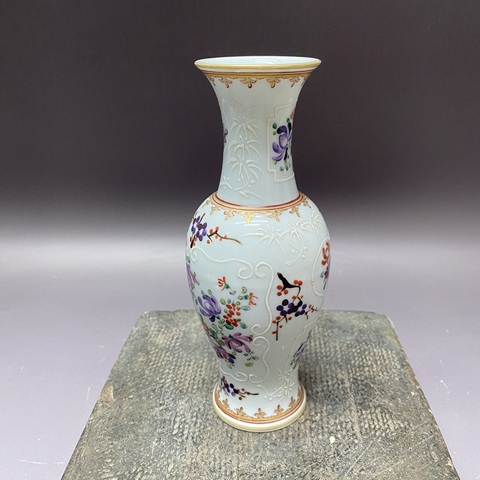 古玩陶瓷花卉紋撇口瓶真品鑒賞圖