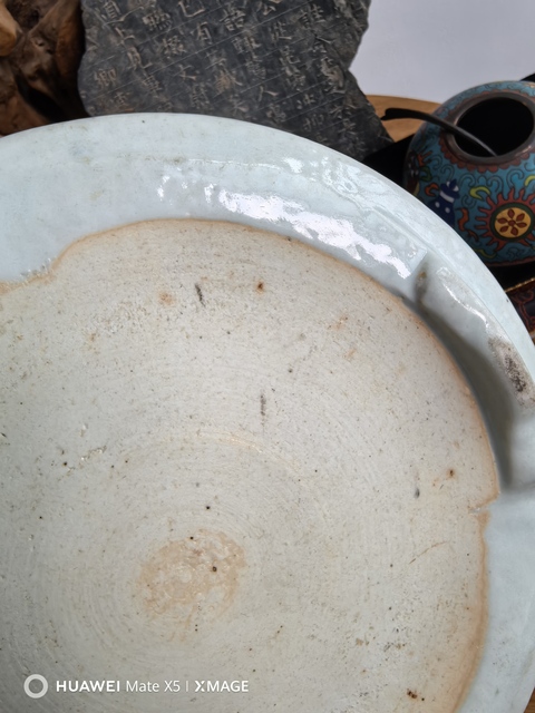 古玩陶瓷纏枝蓮紋香爐真品鑒賞圖