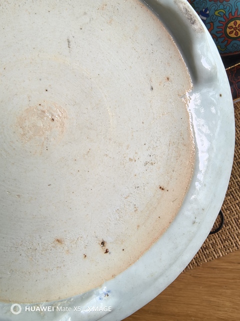 古玩陶瓷纏枝蓮紋香爐真品鑒賞圖