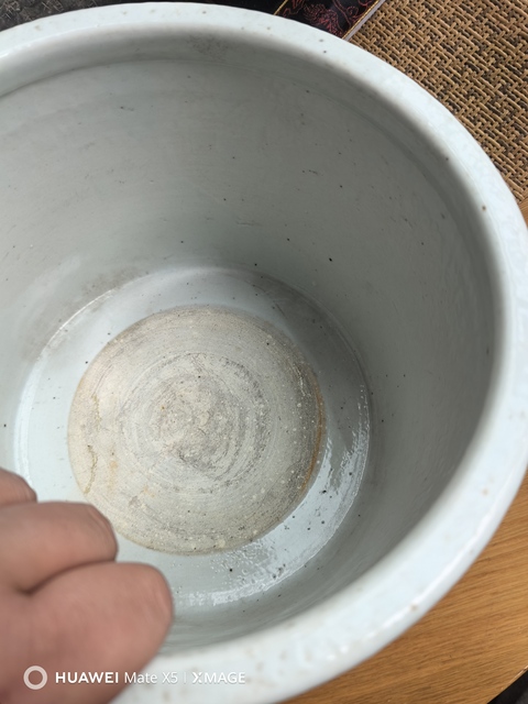 古玩陶瓷纏枝蓮紋香爐真品鑒賞圖