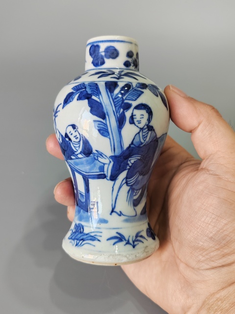 古玩陶瓷清光緒青花仕女瓶拍賣,當前價格101元
