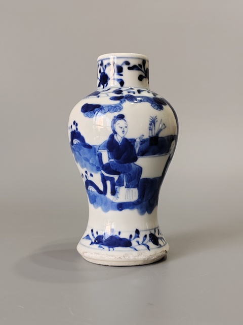 古玩陶瓷青花人物蓋瓶真品鑒賞圖