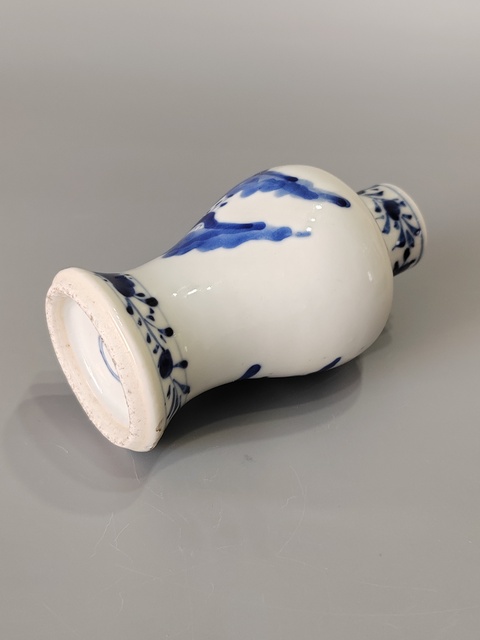 古玩陶瓷青花人物蓋瓶真品鑒賞圖