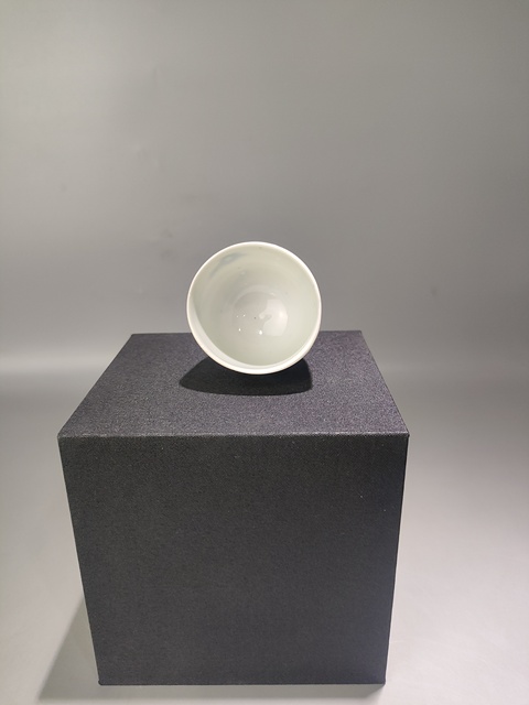 古玩陶瓷青花人物垂釣紋茶杯真品鑒賞圖