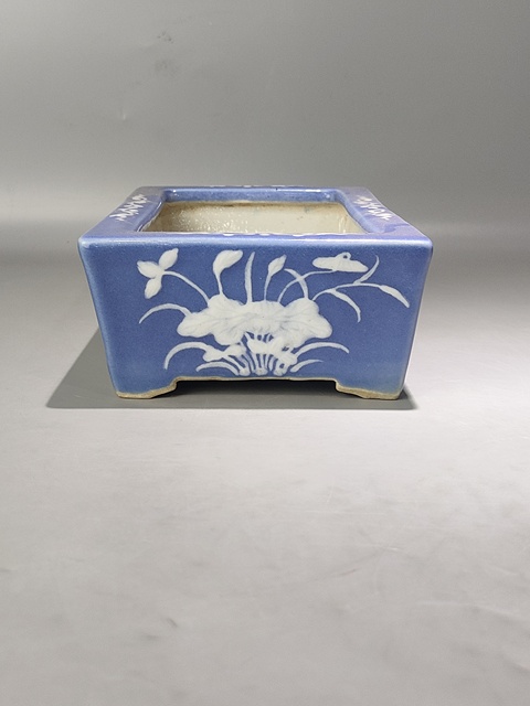 古玩陶瓷當代·藍釉堆白四季花卉紋水仙盆 真品鑒賞圖