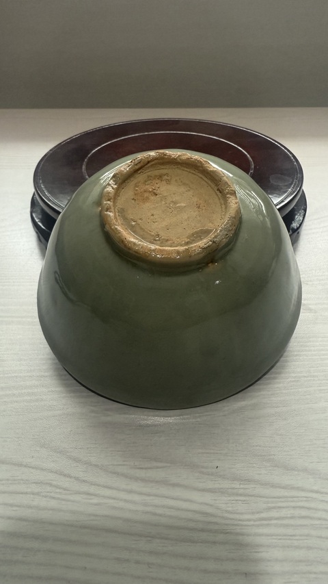 古玩陶瓷明代青釉碗真品鑒賞圖