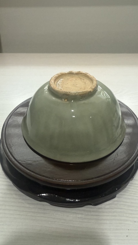 古玩陶瓷明代青釉碗真品鑒賞圖
