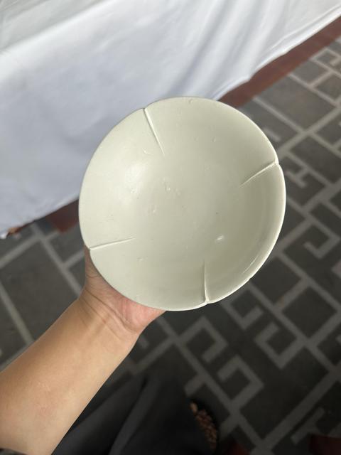 古玩陶瓷邢窯白瓷出筋葵口碗真品鑒賞圖