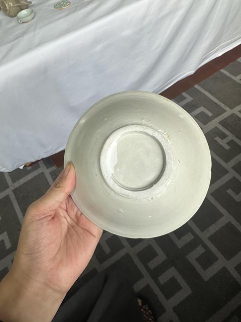 古玩陶瓷邢窯白瓷出筋葵口碗真品鑒賞圖