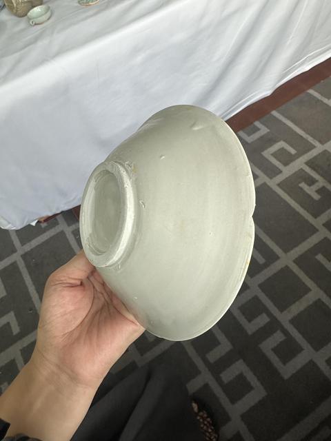 古玩陶瓷邢窯白瓷出筋葵口碗真品鑒賞圖