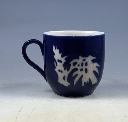 古玩陶瓷晚清民國(guó).霽藍(lán)釉留白竹紋茶杯拍賣,當(dāng)前價(jià)格0元