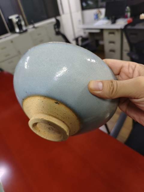 古玩陶瓷鈞窯天藍釉紫斑大碗真品鑒賞圖