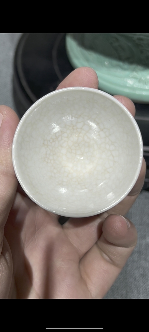 古玩陶瓷仿定窯白釉刻花雞心碗真品鑒賞圖