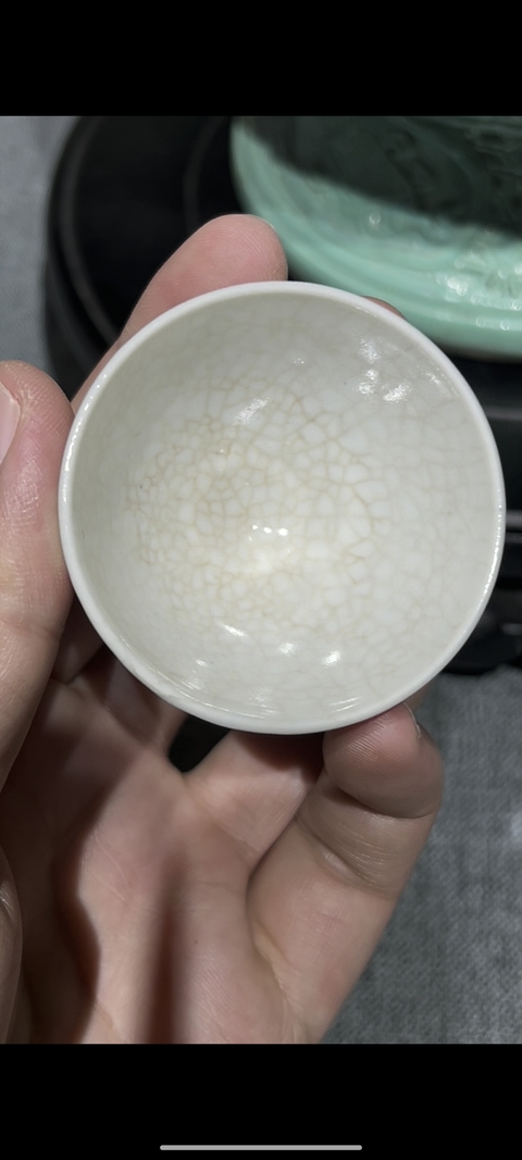 古玩陶瓷仿定窯白釉刻花雞心碗真品鑒賞圖