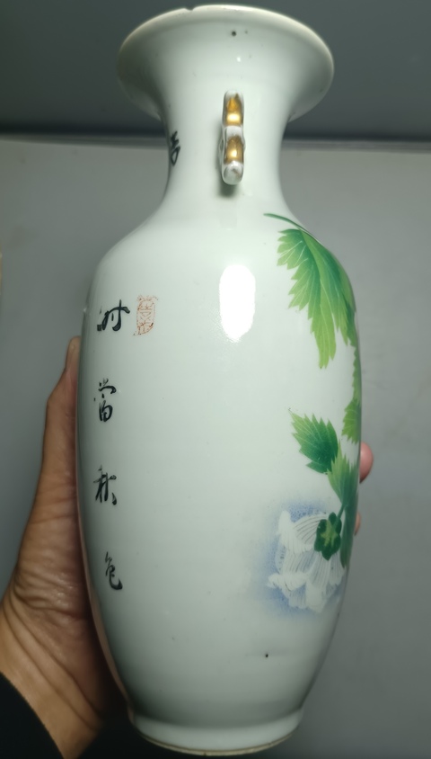 古玩陶瓷竹絲刷花花鳥紋雙耳撇口瓶真品鑒賞圖
