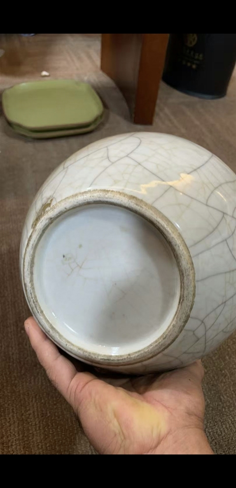 古玩陶瓷官釉天球瓶真品鑒賞圖