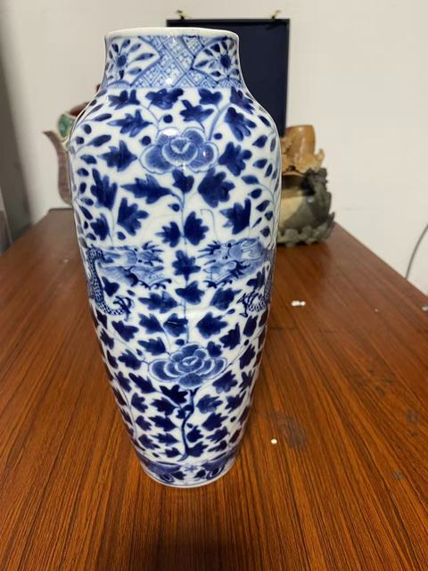 古玩陶瓷景德鎮(zhèn)青花龍紋敞口瓶真品鑒賞圖
