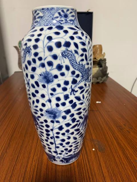 古玩陶瓷景德鎮(zhèn)青花龍紋敞口瓶真品鑒賞圖
