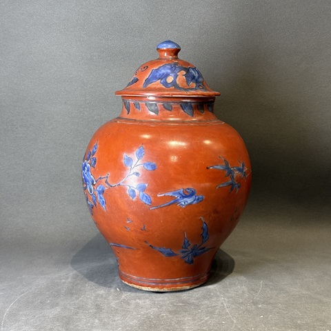 古玩陶瓷紅釉地青花花卉紋將軍罐真品鑒賞圖