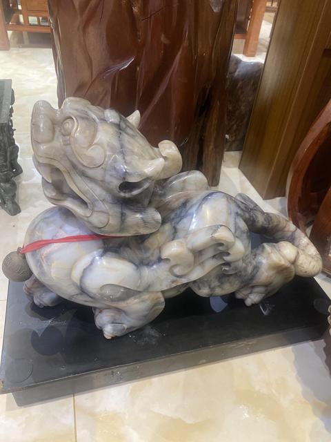古玩玉器和田玉雕“貔貅擺件”真品鑒賞圖
