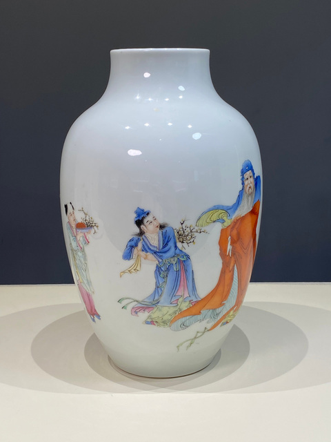 古玩陶瓷粉彩人物故事燈籠瓶真品鑒賞圖