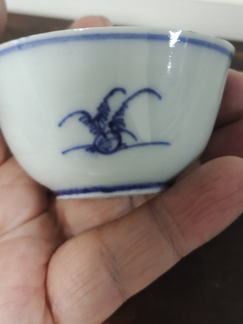 古玩陶瓷雍正松樹紋壓手杯真品鑒賞圖