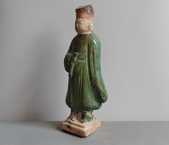 古玩陶瓷明三彩人物俑真品鑒賞圖