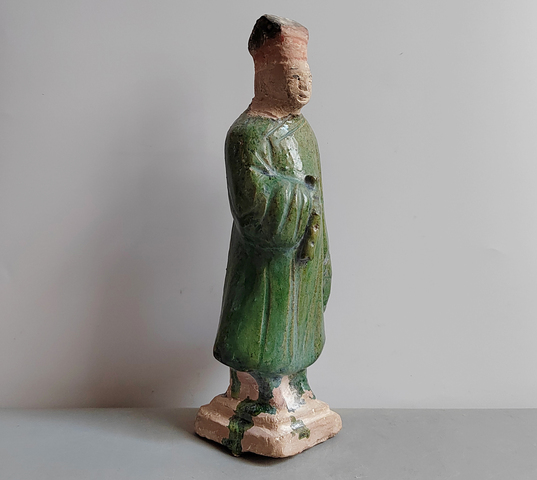 古玩陶瓷明三彩人物俑真品鑒賞圖