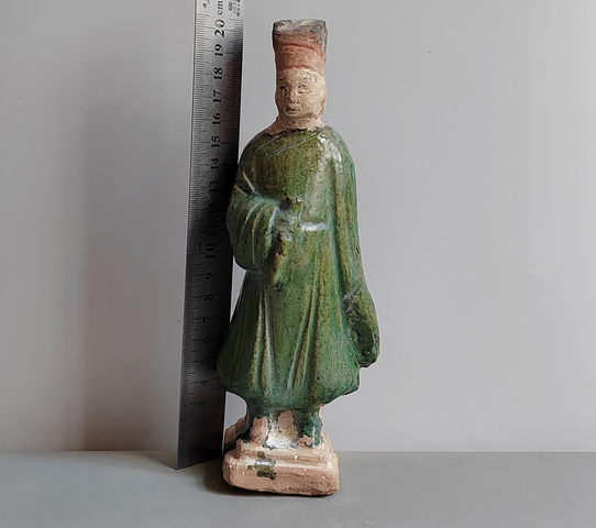 古玩陶瓷明三彩人物俑真品鑒賞圖