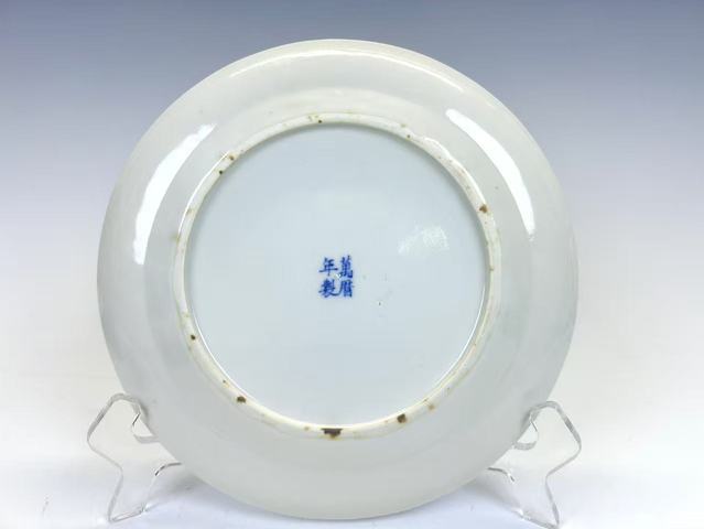 古玩陶瓷清晚期·青花白娘子水漫金山寺故事盤真品鑒賞圖