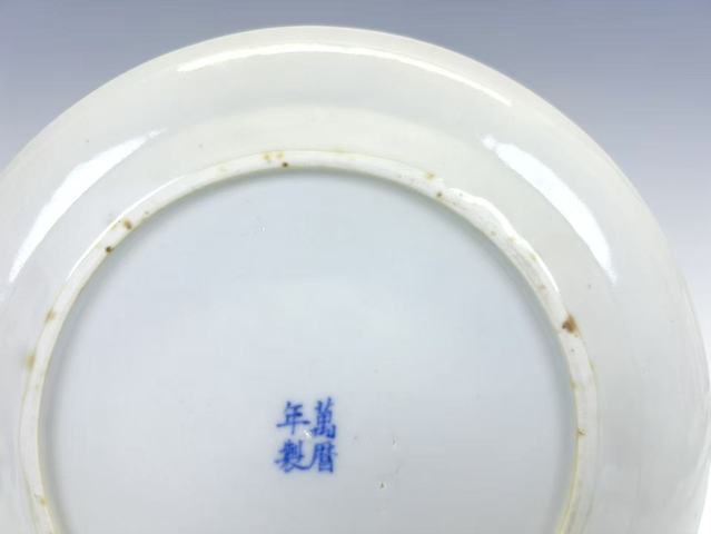 古玩陶瓷清晚期·青花白娘子水漫金山寺故事盤真品鑒賞圖