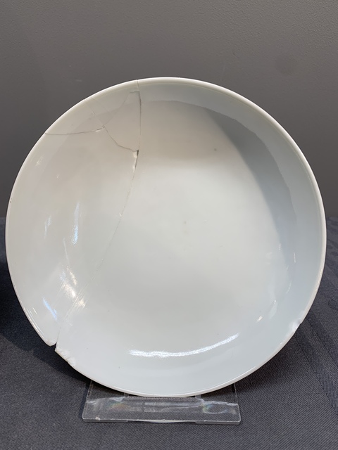 古玩陶瓷粉彩蓮花紋蓋碗真品鑒賞圖