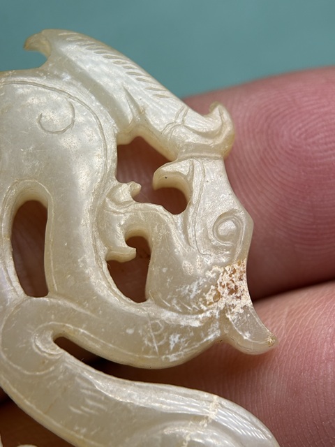 古玩玉器西漢白玉紅沁龍佩真品鑒賞圖