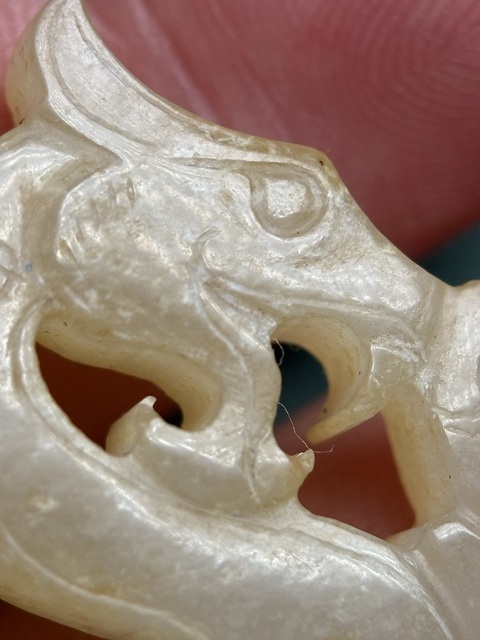 古玩玉器西漢白玉紅沁龍佩真品鑒賞圖