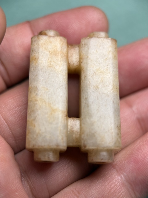 古玩玉器中古白玉紅沁雙勝真品鑒賞圖