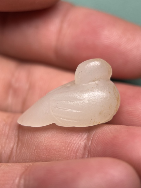 古玩玉器東漢一級(jí)白玉紅沁鴿子真品鑒賞圖