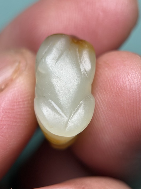 古玩玉器六朝籽料紅沁瑞獸真品鑒賞圖