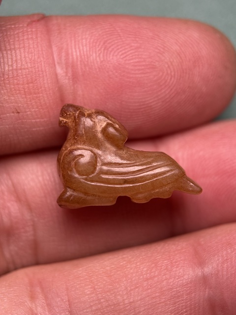 古玩玉器春秋紅沁鳳墜真品鑒賞圖