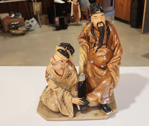 古玩陶瓷褐釉人物造像真品鑒賞圖