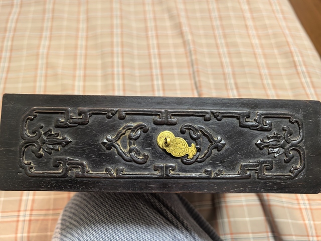古玩雜項黃花梨木制的抽屜真品鑒賞圖